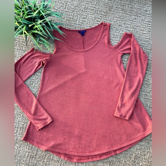 Aeropostale Cold Shoulder Long Sleeve Top - So Pretty! - Picture 1 of 5